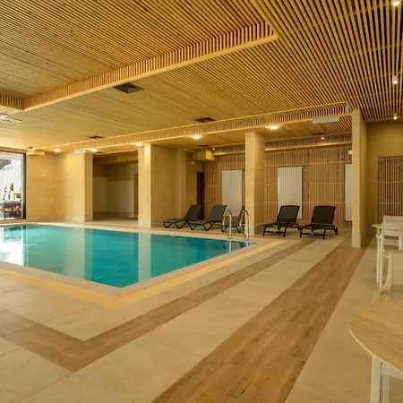 минерални и термални външен и вътрешен басейни Vimona Therma